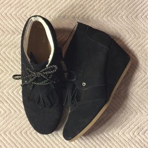Toms desert bootie wedge